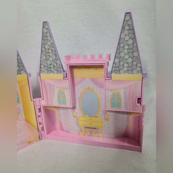 Mattel Barbie Baby Krissy Princess Palace Playset  & Carriage & KEY - Picture 5 of 5